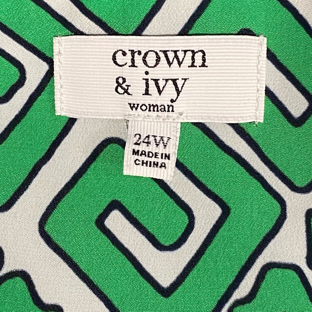 Crown & Ivy Women’s Green and Pink Geometric Print Shift Dress 24W - Picture 5 of 12